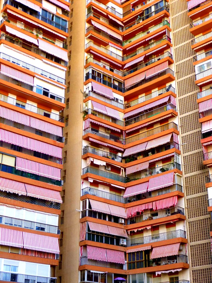 Alicante - Edificio Cooperativa de Hostelería Felipe Arche (La Colmena) 13