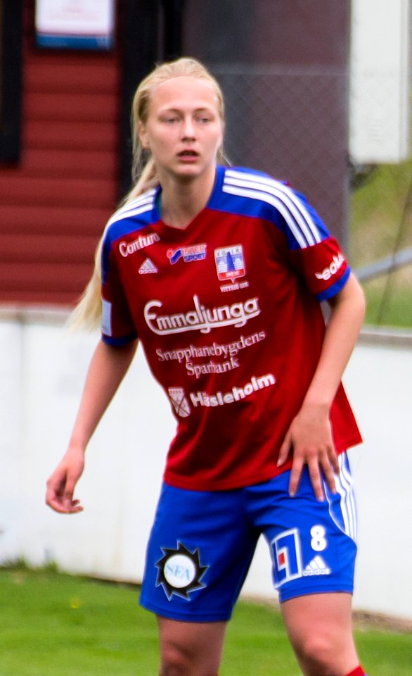 Alexandra Benediktsson 2015 (cropped)