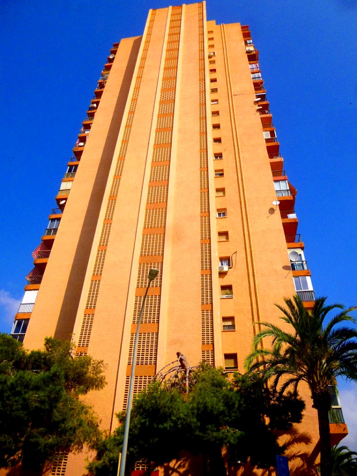 Alicante - Edificio Cooperativa de Hostelería Felipe Arche (La Colmena) 16