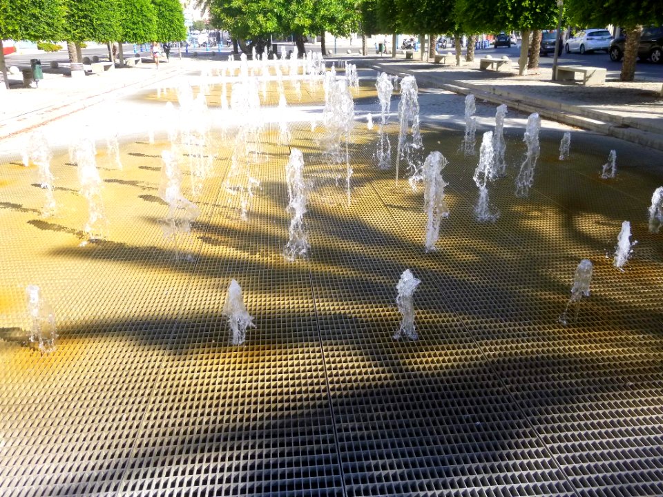 Alicante - Plaza de España, fuente 1