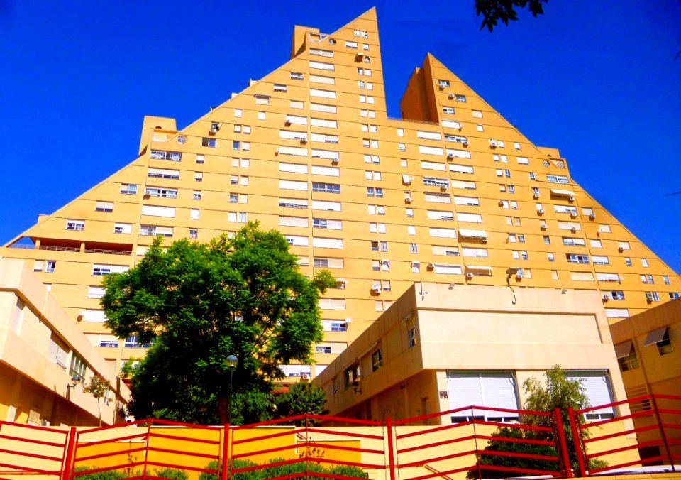 Alicante - Edificio Montreal (La Pirámide) 07