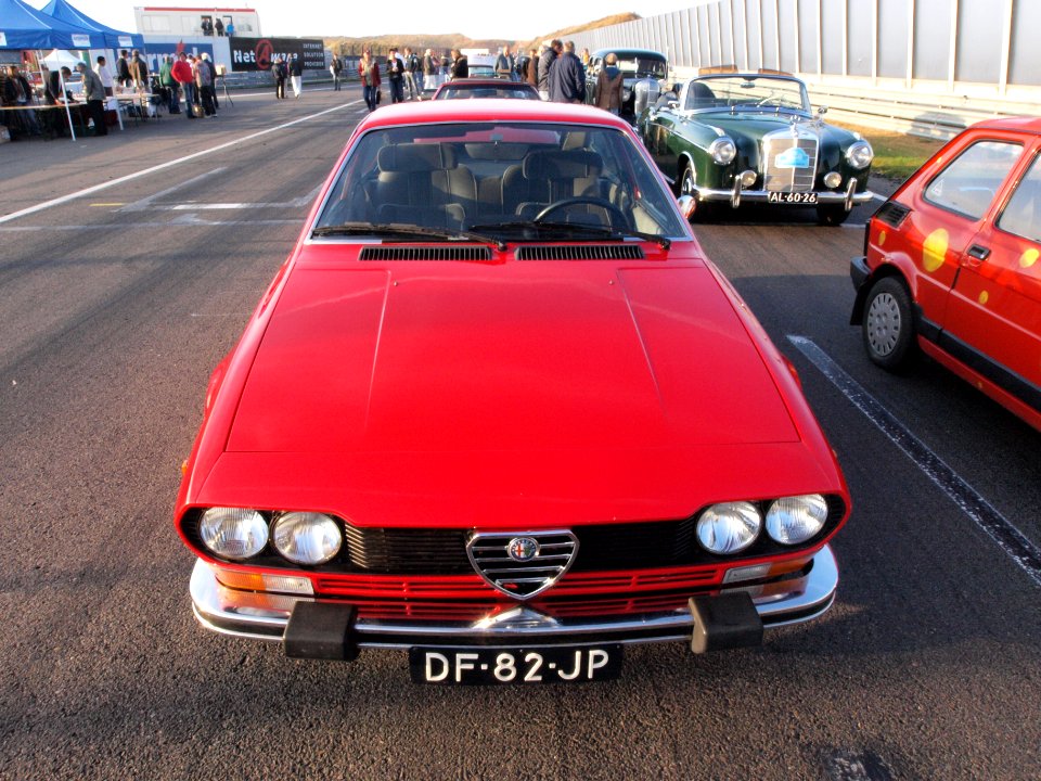 Alfa Romeo Alfetta 2000 GTV dutch licence registration DF-82-JP pic4