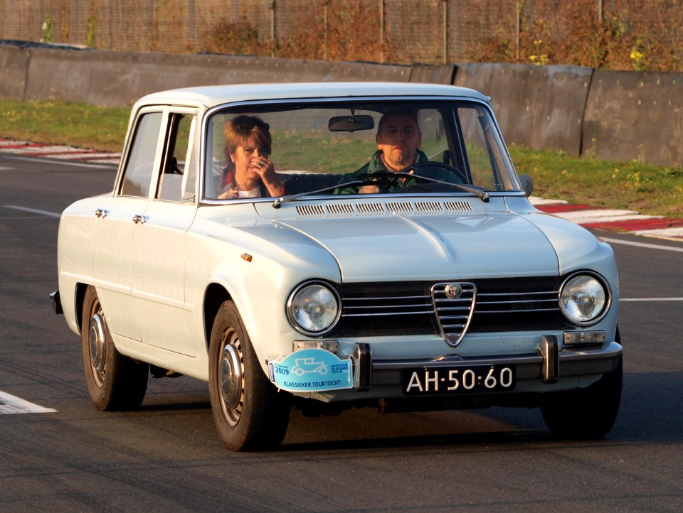 Alfa Romeo Giulia 1300 Super dutch licence registration AH-50-60 pic1