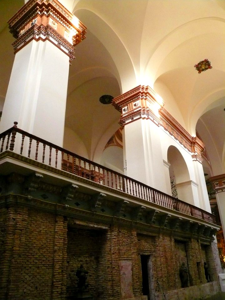 Alfaro - Colegiata de San Miguel, interior 01
