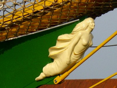 Alexander von Humboldt II figurehead