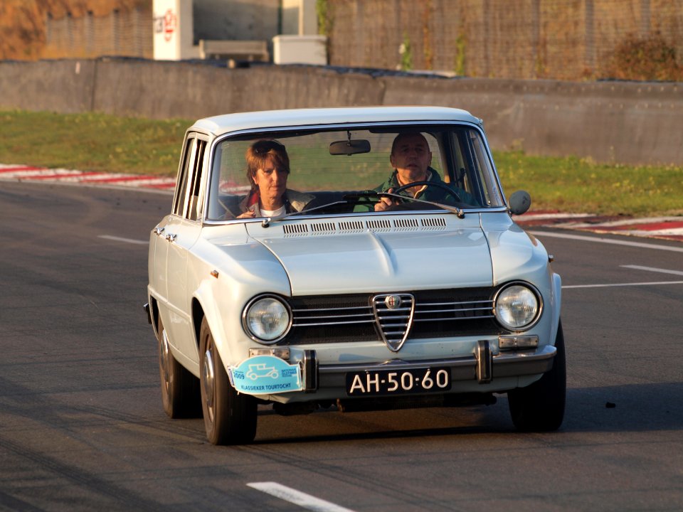 Alfa Romeo Giulia 1300 Super dutch licence registration AH-50-60 pic2