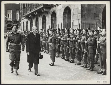 Alfred Stirling, de nieuw benoemde Australische ambassadeur in Den Haag heeft op, Bestanddeelnr 092-0978