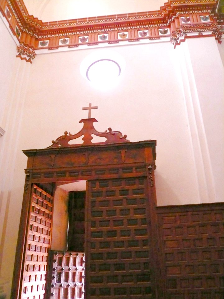 Alfaro - Colegiata de San Miguel, interior 04
