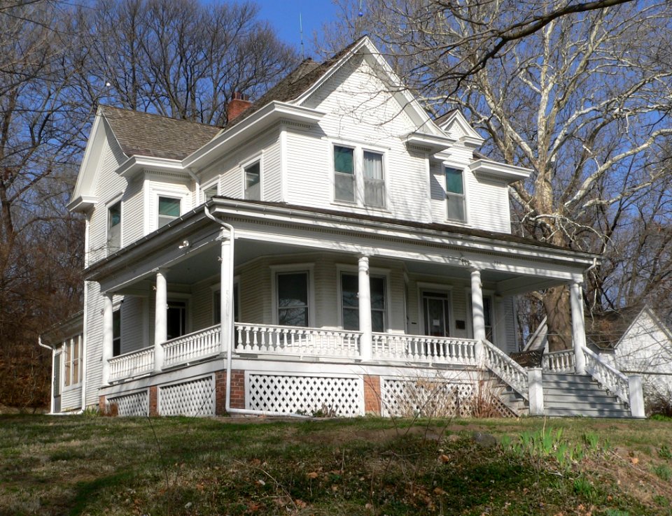 Alfred H. and Sarah Frahm house from SE 1