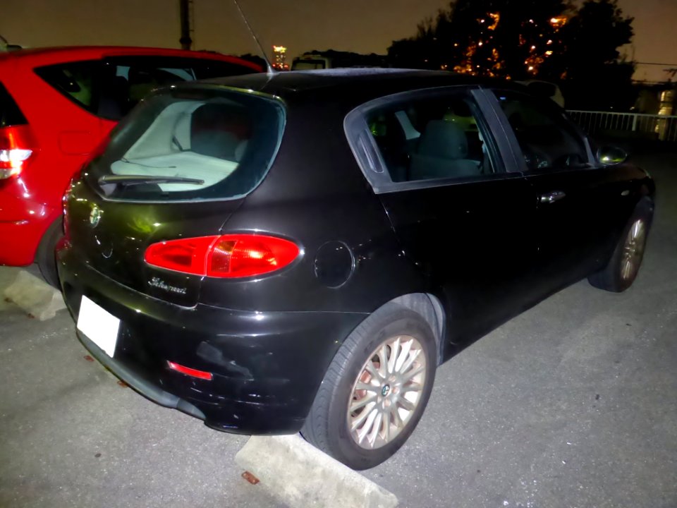 Alfa Romeo 147 Selespeed at night rear