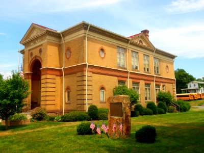 Alexandria PA Library