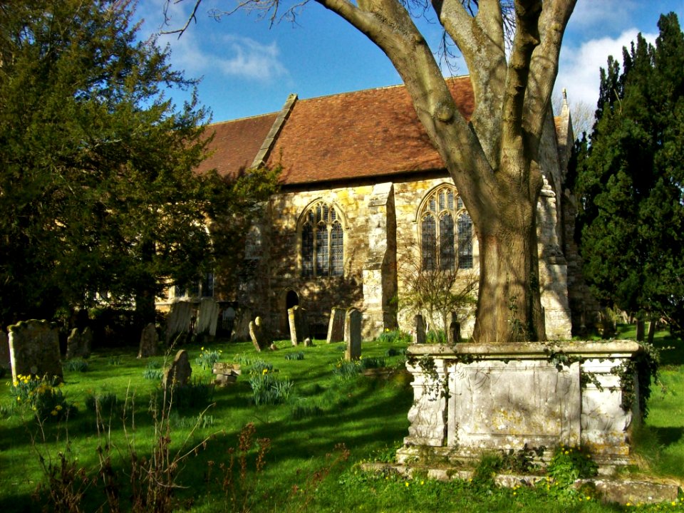 All Saints, Staplehurst, the churchyard 2