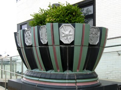 Allegheny County Airport Terminal, Planter, 2020-06-20