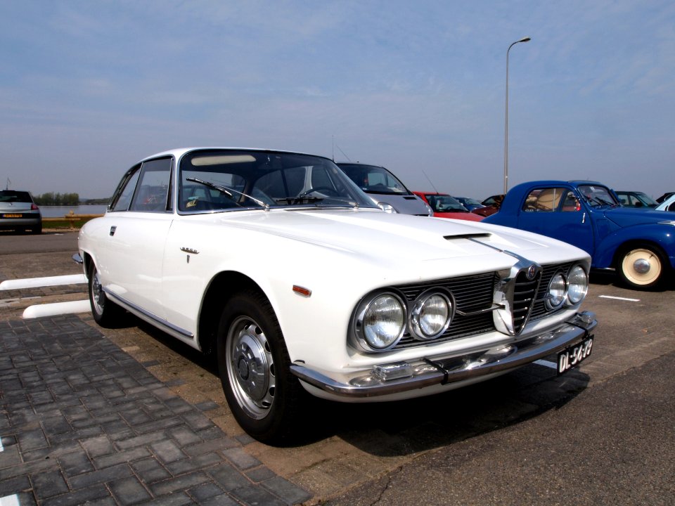 Alfa Romeo 2600 Sprint (1964) , Dutch licence registration DL-56-79 pic12