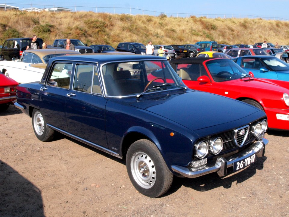 Alfa Romeo 2000 Berlina dutch licence registration 26-YB-17 pic05