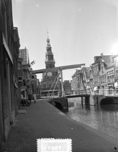 Alkmaar 700 jaar. Exterieur Waag in de omgeving, Bestanddeelnr 906-4884