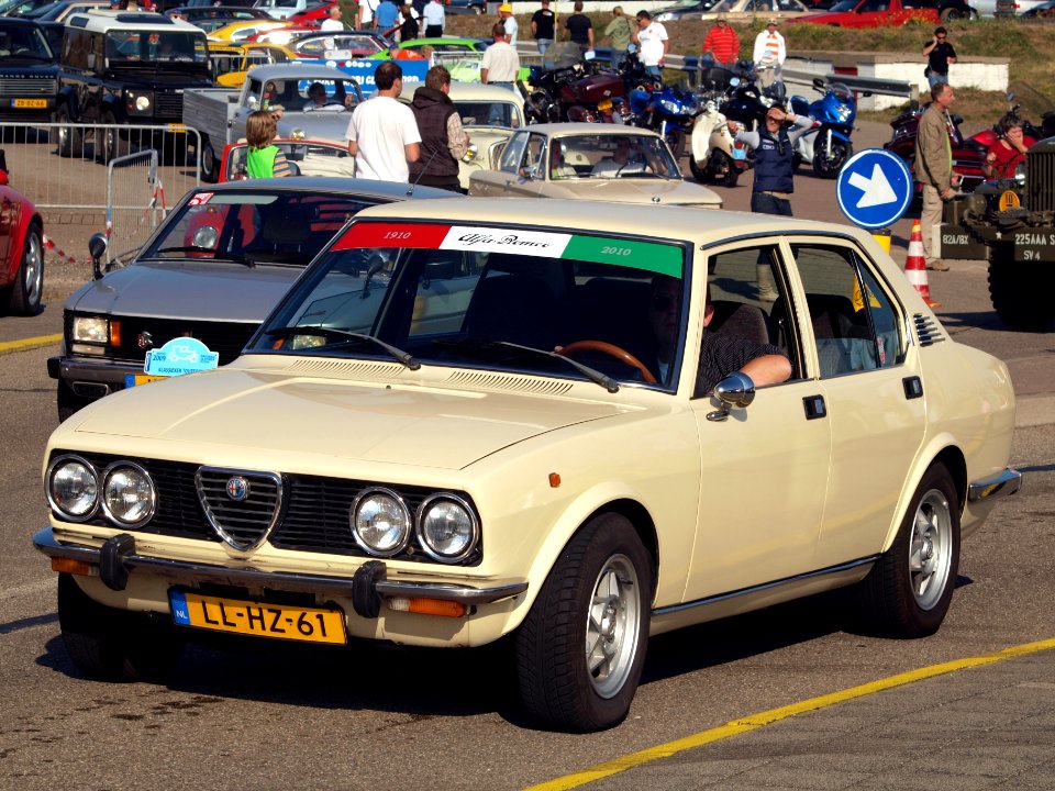 Alfa Romeo Alfetta 1,6 dutch licence registration LL-HZ-61 pic2