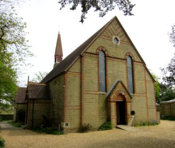 All Saints Church, Tuttons Hill, Gurnard, Isle of Wight (May 2016) (3)