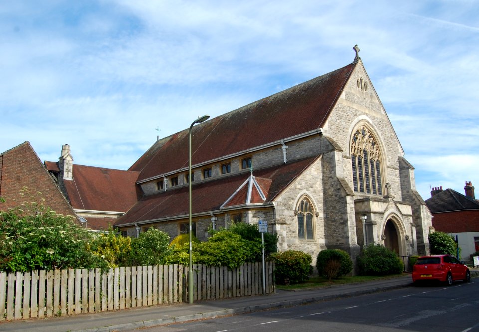 All Saints Church, Derby Road, Eastleigh (June 2019) (1)