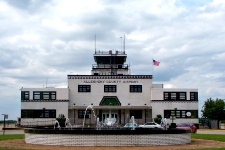 Allegheny County Airport, 2015-05-25, 01