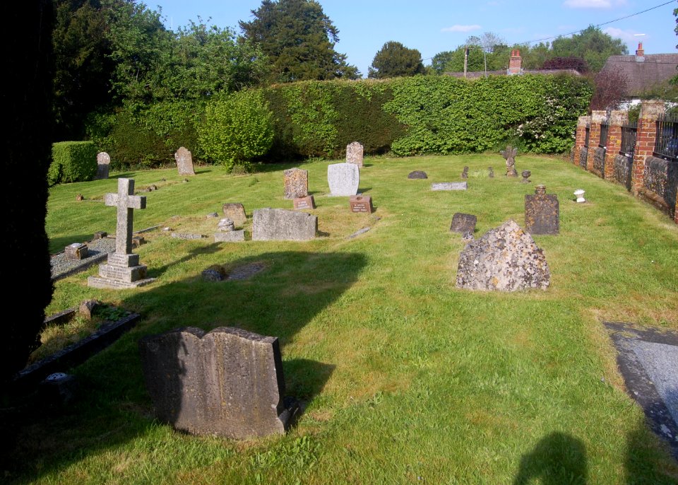 All Saints Church, Church Bank Road, East Stratton (NHLE Code 1095305) (May 2021) (Churchyard)