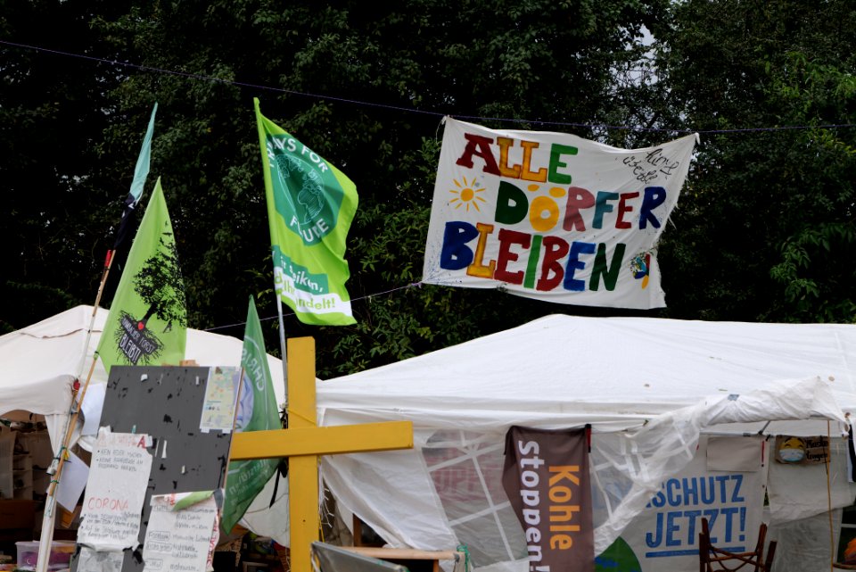 Alle Dörfer bleiben vigil Lützerath 2020-09-27 03