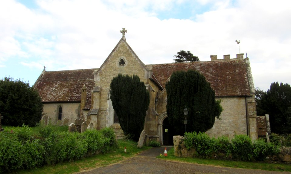 All Saints Church, The Green, Calbourne (May 2016) (1)