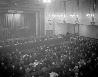 Algemene Vergadering Christelijk Historische Unie in Bellevue, voorzitter H W , Bestanddeelnr 907-6744