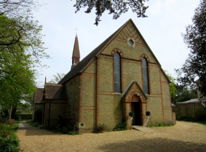 All Saints Church, Tuttons Hill, Gurnard, Isle of Wight (May 2016) (2)