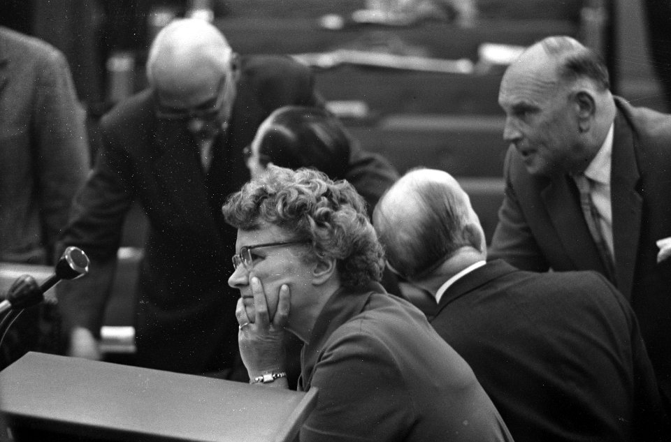 Algemene beraadslagingen in Tweede Kamer. Minister Klompé, Bestanddeelnr 913-0140