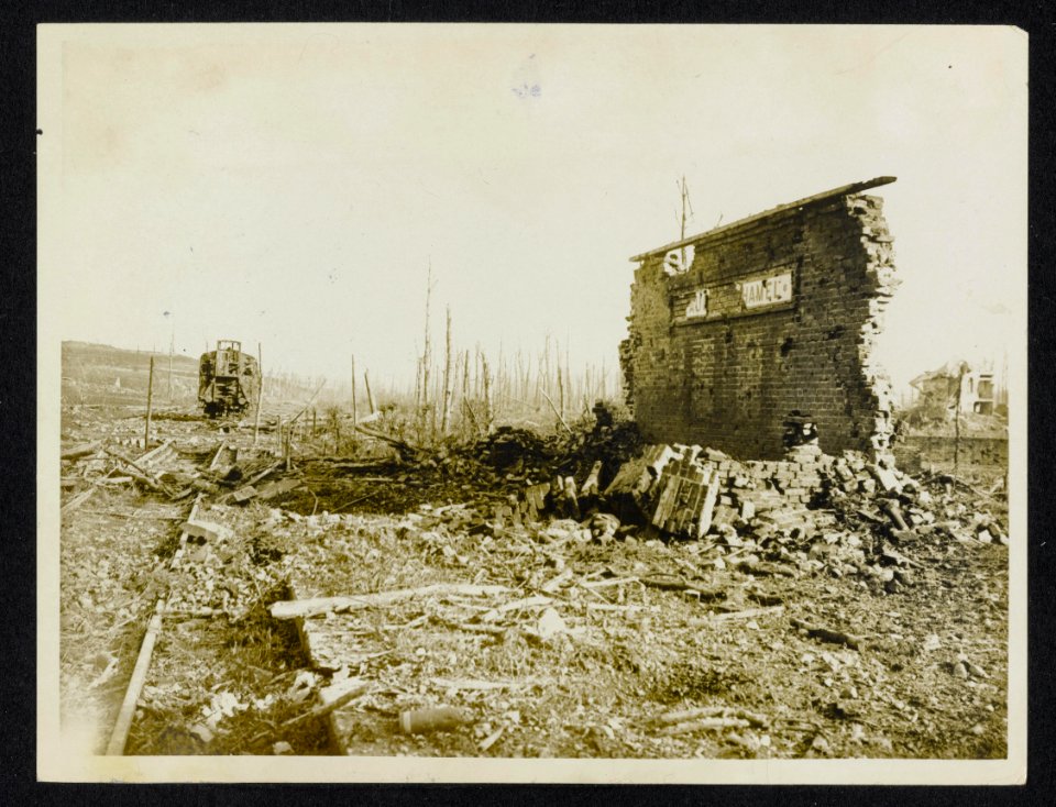 All that is left of the station of Beaumont Hamel, Bestanddeelnr 158-1059