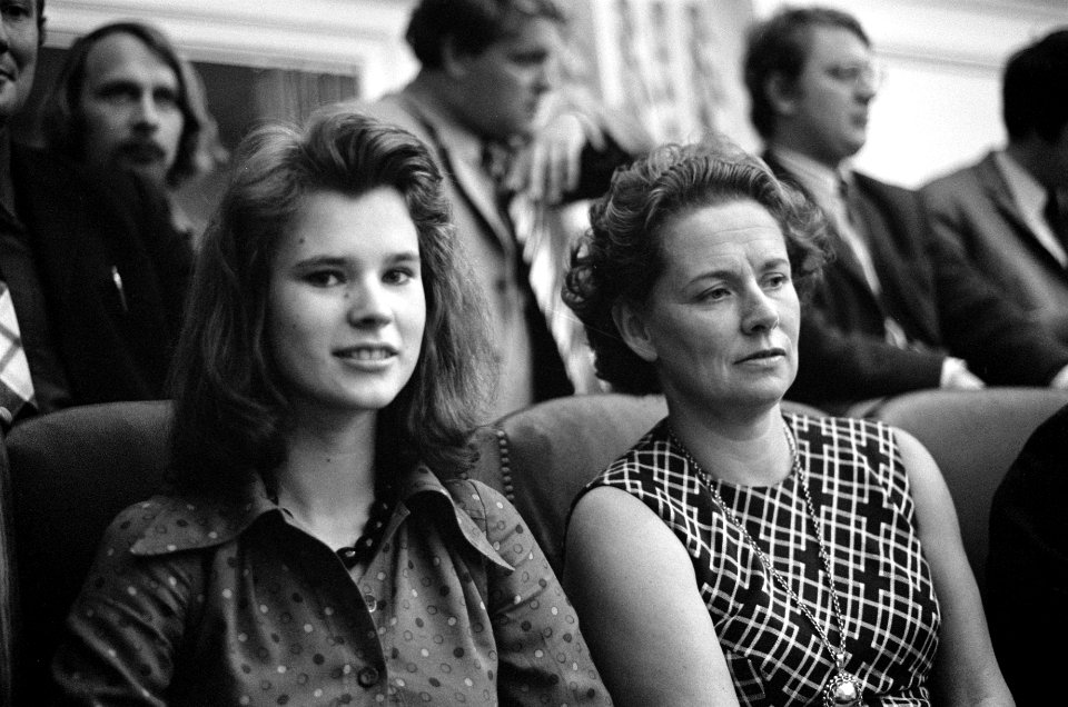 Algemene beschouwingen Tweede Kamer , mevrouw Wiegel en mevrouw Van Someren Down, Bestanddeelnr 926-7399
