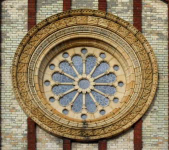 All Souls Church, Susan's Road, Eastbourne (NHLE Code 1353105) (March 2010) (Rose Window)