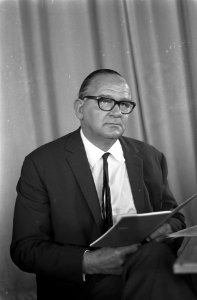 Algemene Ledenvergadering VPRO in Expohal Hilversum. Ds. H. J. Diekerhof aan het, Bestanddeelnr 921-4558