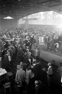 Algemene Ledenvergadering VPRO in Expohal Hilversum. Overzichten, Bestanddeelnr 921-4562