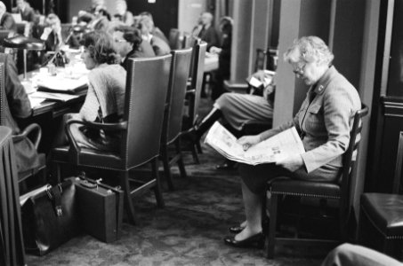 Algemene beschouwingen Eerste Kamer staatssecretaris mevrouw Veder-Smit leest , Bestanddeelnr 929-5717