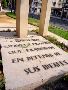 Alicante - Avenida del Doctor Gadea, Cruz de los Caídos 3