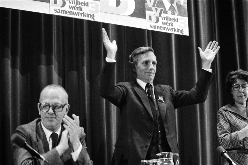 Algemene ledenvergadering VVD in Amsterdam VVD-voorzitte Korthals Altes bedankt, Bestanddeelnr 929-1867