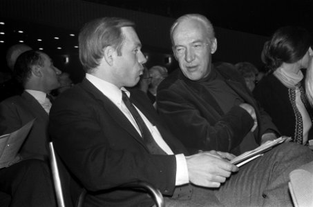 Algemene ledenvergadering van de VPRO in Congresgebouw Den Haag Frans de Smit (l, Bestanddeelnr 921-9388