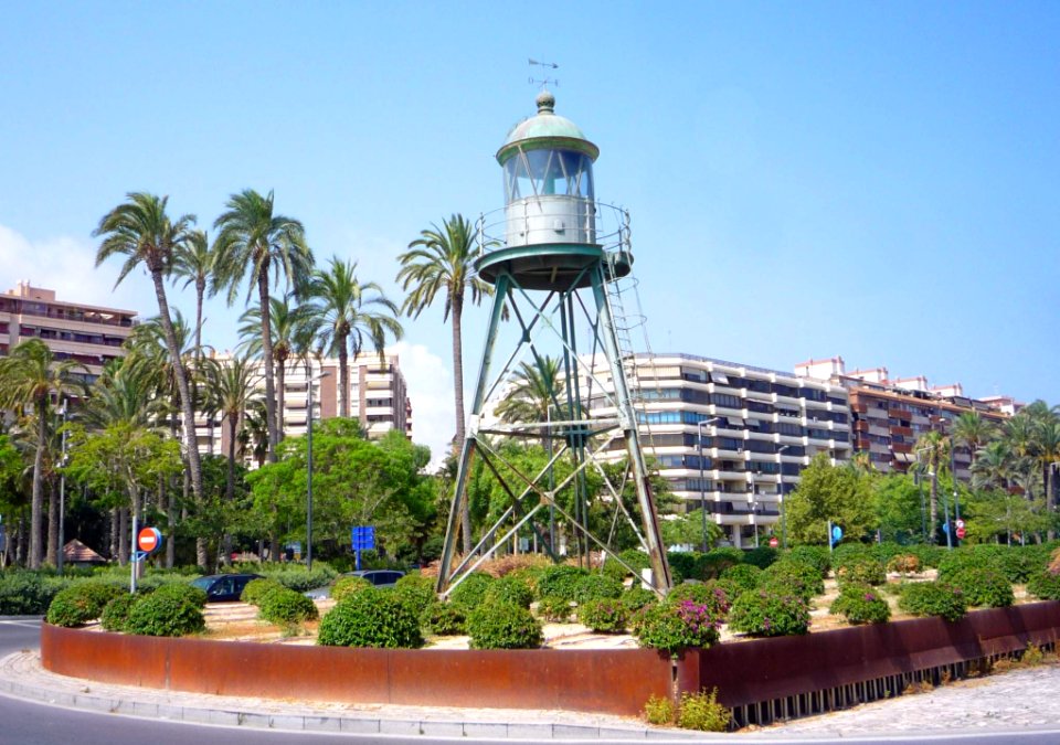 Alicante - Baliza de Estribor de la Bocana del Puerto 3