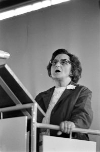 Algemene Ledenvergadering VPRO in Expohal Hilversum. Mevrouw drs. A. E. A. Went , Bestanddeelnr 921-4566