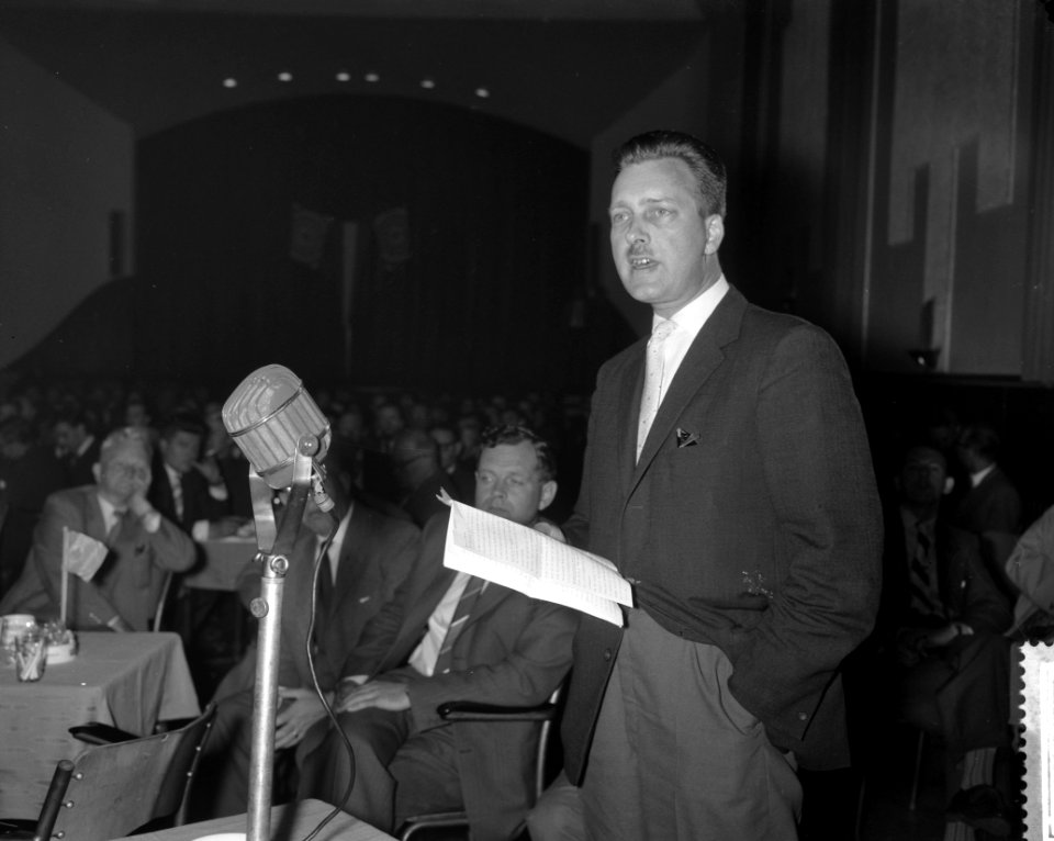 Algemene jaarvergadering van de AVRO te Assen, leden van het actiecomite tijdens, Bestanddeelnr 911-4107