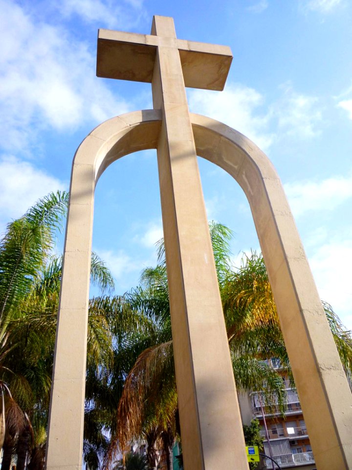 Alicante - Avenida del Doctor Gadea, Cruz de los Caídos 4