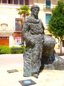 Alcira - Escultura del filósofo hispanoárabe Abu-l-Hayyay ibn Tumlus