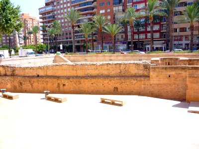 Alcira - Restos de las murallas musulmanas y Capilla de la Sang 3
