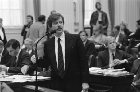 Algemene beschouwingen Tweede Kamer nr. 29, 30 Joris Voorhoeve interrumpeert, Bestanddeelnr 934-0946