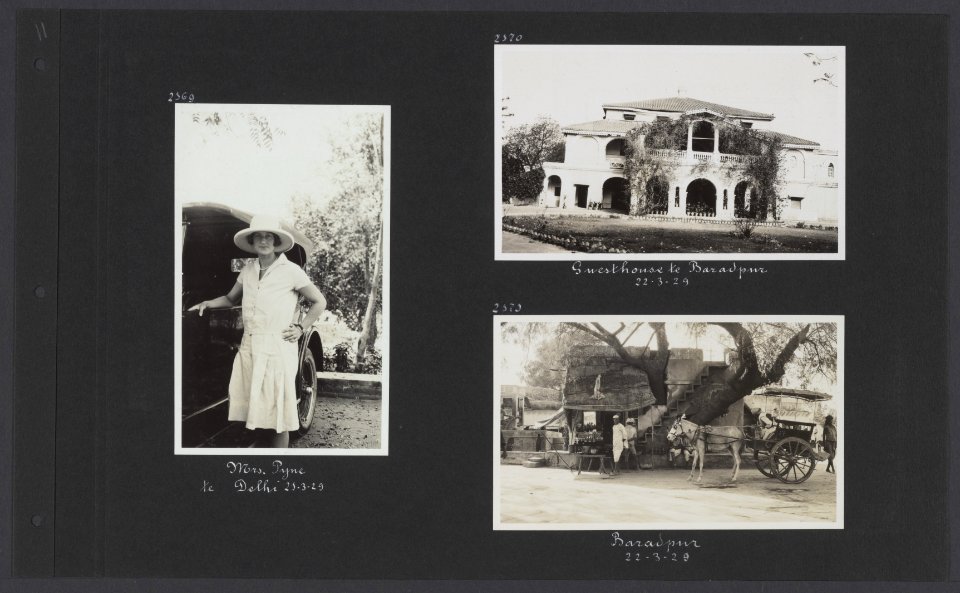 Albumblad met drie foto's. Links Mrs. Pyne in Delhi rechtsboven het guesthouse, Bestanddeelnr 32 23