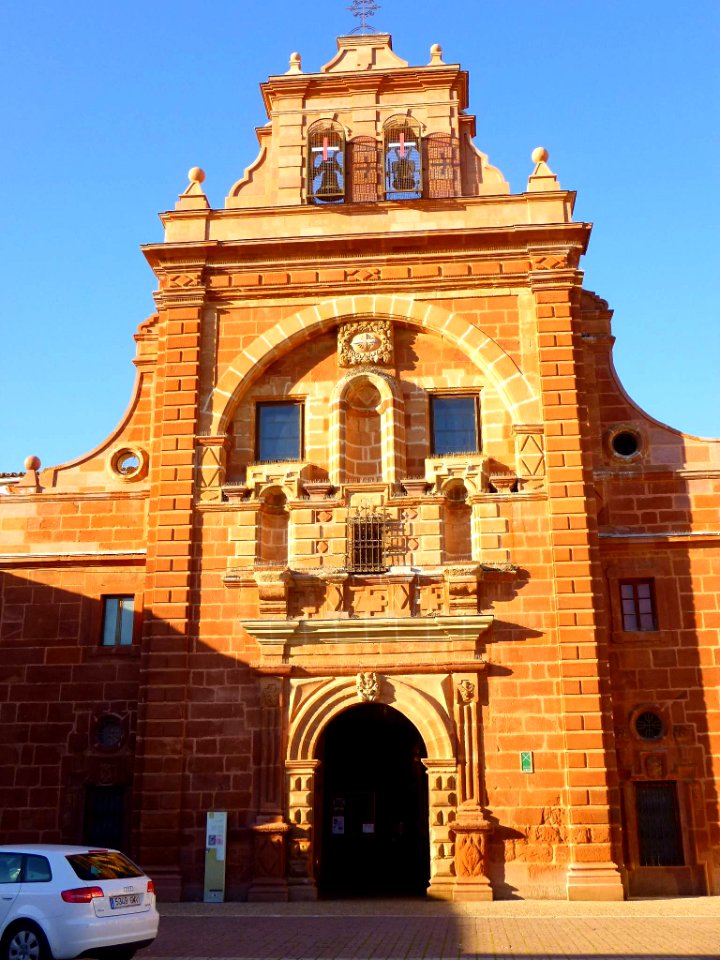 Alcázar de San Juan - Iglesia de la Santísima Trinidad 03