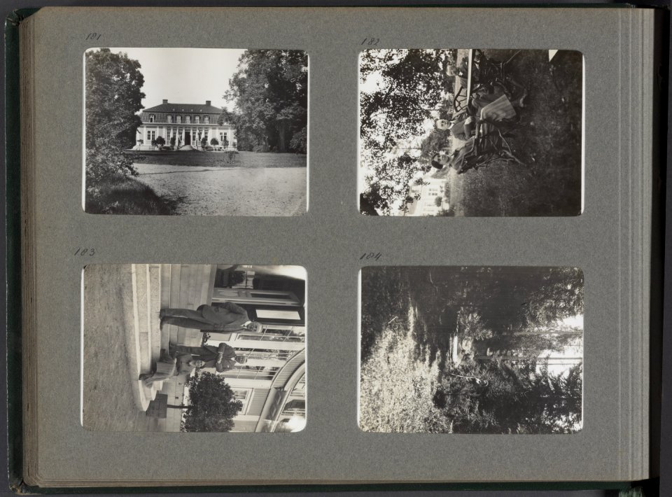 Albumblad met vier fotos. Linksboven groot huis, mogelijk de Nederlandse resid, Bestanddeelnr 21 24