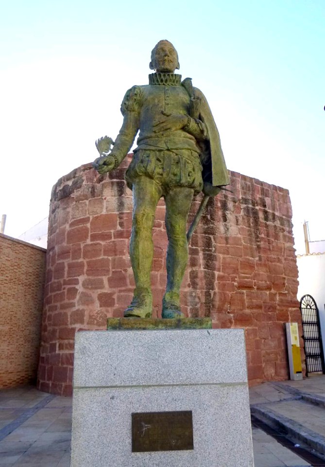 Alcázar de San Juan - Esculturas y monumentos 06